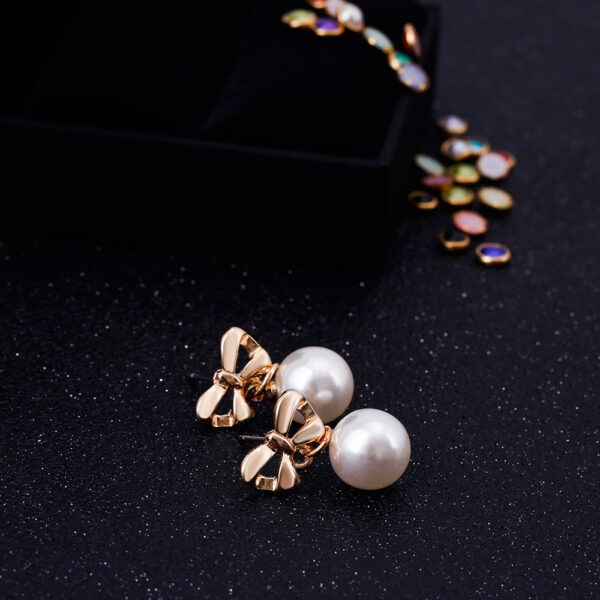 Hypoallergenic Heart-shaped Zircon Earrings Women's Bow Pearl Earrings - Image 4