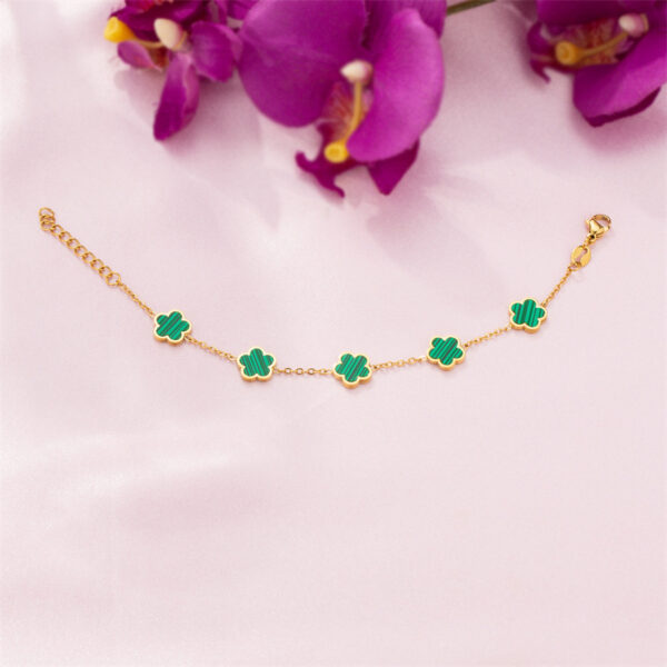 Small Fresh And Lovely Green Drop Gum Flower Gold Bracelet Jewelry - Image 9
